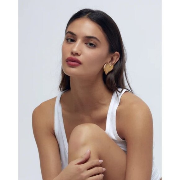 Heaven Mayhem Amour Earrings in Gold New Womens Heart Jewelry - Picture 8 of 11